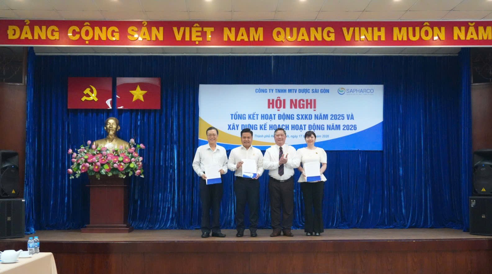 Sapharco công bố và trao quyết định về công tác cán bộ