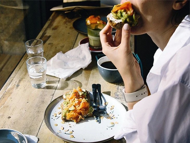 4 nhóm thực phẩm giúp kiềm chế cơn thèm ăn, rất cần biết khi muốn giảm cân hoặc detox cơ thể