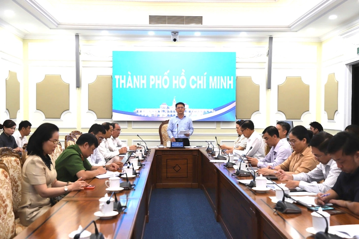 TP.HCM lập đội khám lưu động đi từng ngõ, gõ từng nhà khám sức khỏe miễn phí