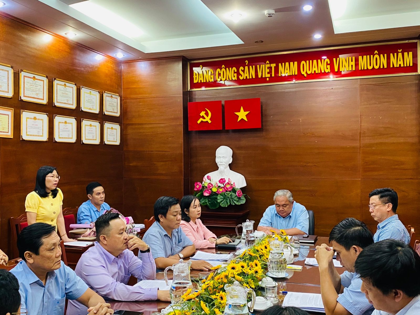 Trao quyết định bổ nhiệm Kiểm soát viên chuyên trách Công ty TNHH MTV Dược Sài Gòn