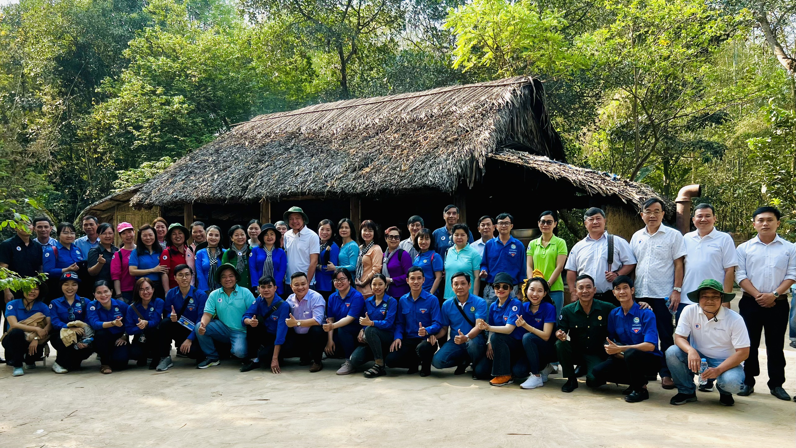 SAPHARCO - Tổ chức Chương trình gặp gỡ, đối thoại giữa Ban Thường vụ Đảng ủy với cấp ủy các chi đảng bộ cơ sở, các đoàn thể chính trị xã hội về công tác phát triển đảng viên; Hội nghị giao ban Dư luận xã hội và thông tin thời sự qúy I năm 2023.