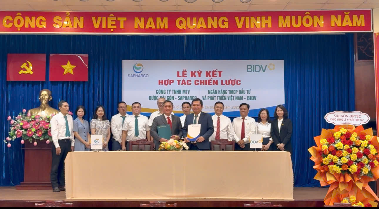 Lễ ký kết hợp tác chiến lược giữa Công ty TNHH MTV Dược Sài Gòn (SAPHARCO) và Ngân hàng TMCP Đầu tư và Phát triển Việt Nam (BIDV) Lễ ký kết hợp tác chiến lược giữa Công ty TNHH MTV Dược Sài Gòn (SAPHARCO) và Ngân hàng TMCP Đầu tư và Phát triển Việt Nam (BIDV)