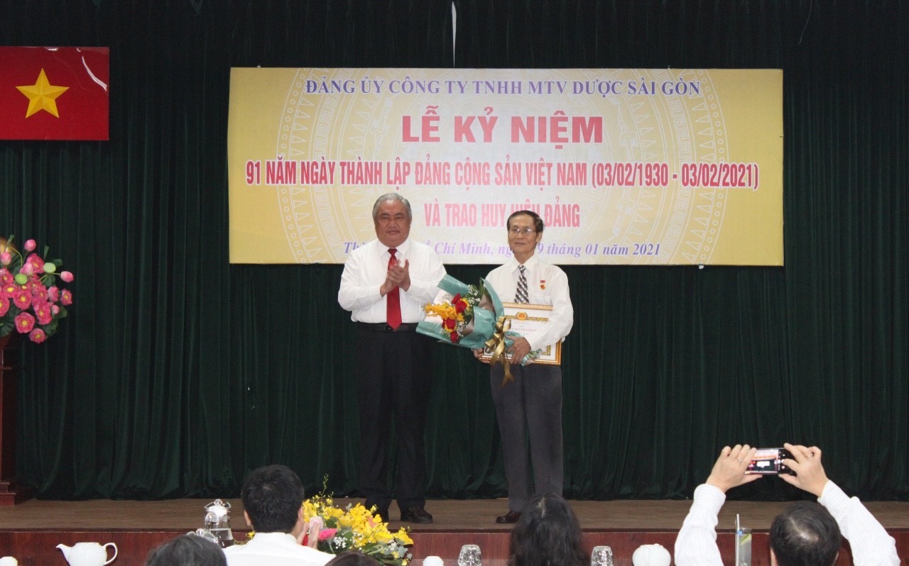 Lễ Kỷ niệm 91 năm Ngày thành lập Đảng Cộng sản Việt Nam (3/2/1930- 3/2/2021) và Trao huy hiệu Đảng Lễ Kỷ niệm 91 năm Ngày thành lập Đảng Cộng sản Việt Nam (3/2/1930- 3/2/2021) và Trao huy hiệu Đảng