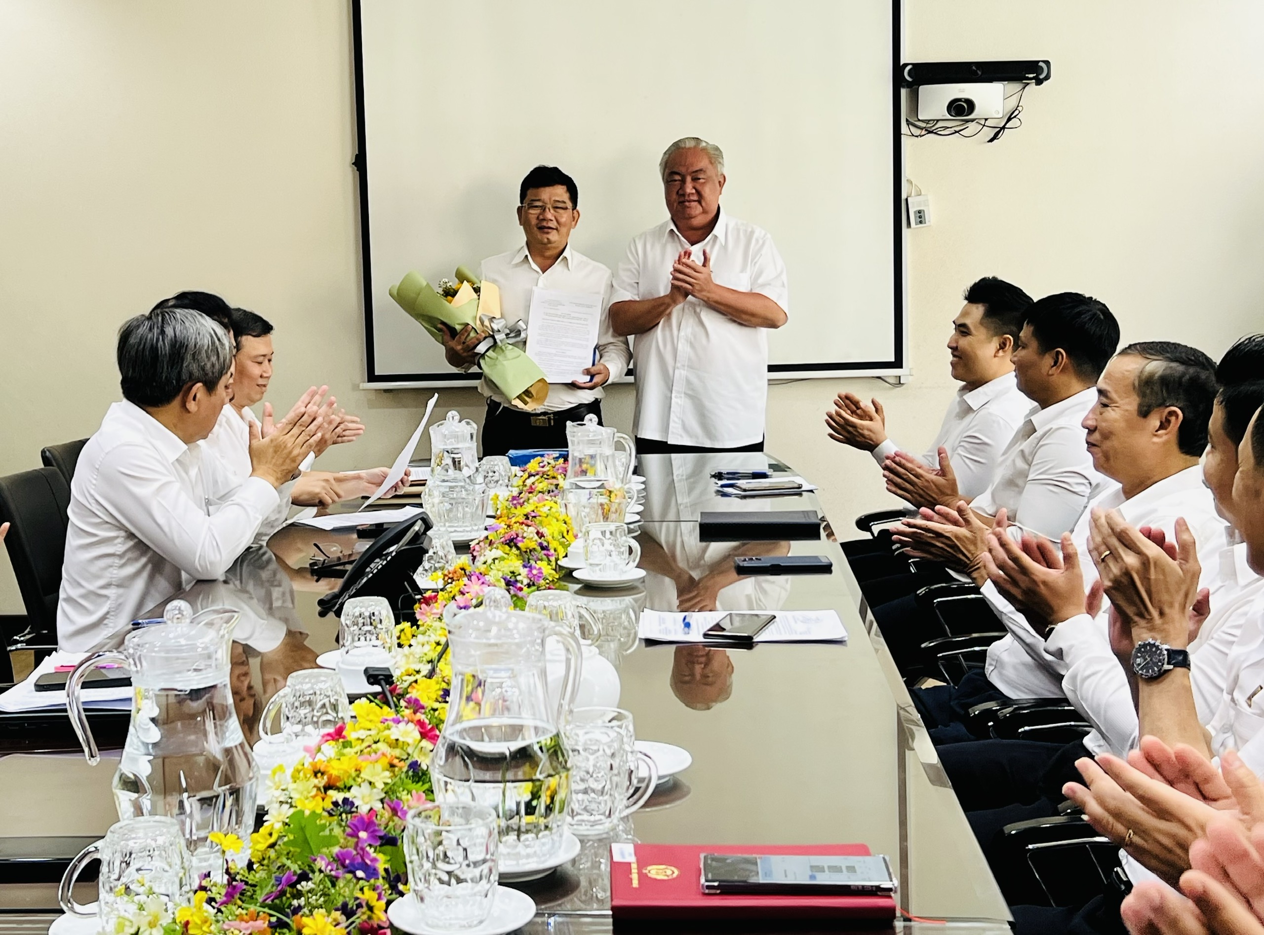 Sapharco tổ chức lễ công bố quyết định về công tác cán bộ và quyết định điều chỉnh chức năng, nhiệm vụ của Phòng Kế hoạch – Đầu tư