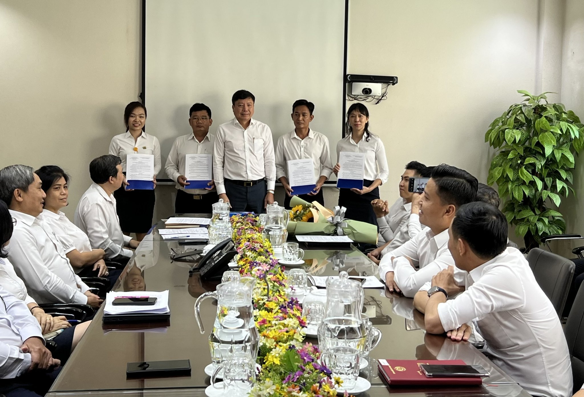 Sapharco tổ chức lễ công bố quyết định về công tác cán bộ và quyết định điều chỉnh chức năng, nhiệm vụ của Phòng Kế hoạch – Đầu tư