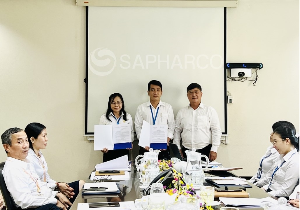 Sapharco công bố và trao quyết định bổ nhiệm Phó Trưởng phòng Tổ chức - Nhân sự và Phó Trưởng phòng Hành chính - Quản Trị Sapharco công bố và trao quyết định bổ nhiệm Phó Trưởng phòng Tổ chức - Nhân sự và Phó Trưởng phòng Hành chính - Quản Trị