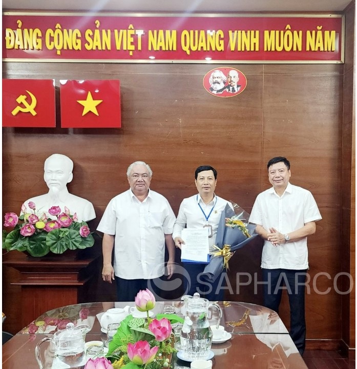 SAPHARCO công bố quyết định bổ nhiệm Phó trưởng Ban Tuyên giáo Đảng ủy SAPHARCO công bố quyết định bổ nhiệm Phó trưởng Ban Tuyên giáo Đảng ủy