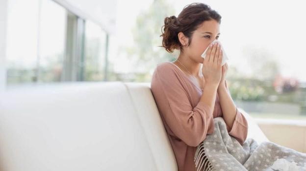 Có nên bổ sung vitamin C khi bị cảm lạnh?