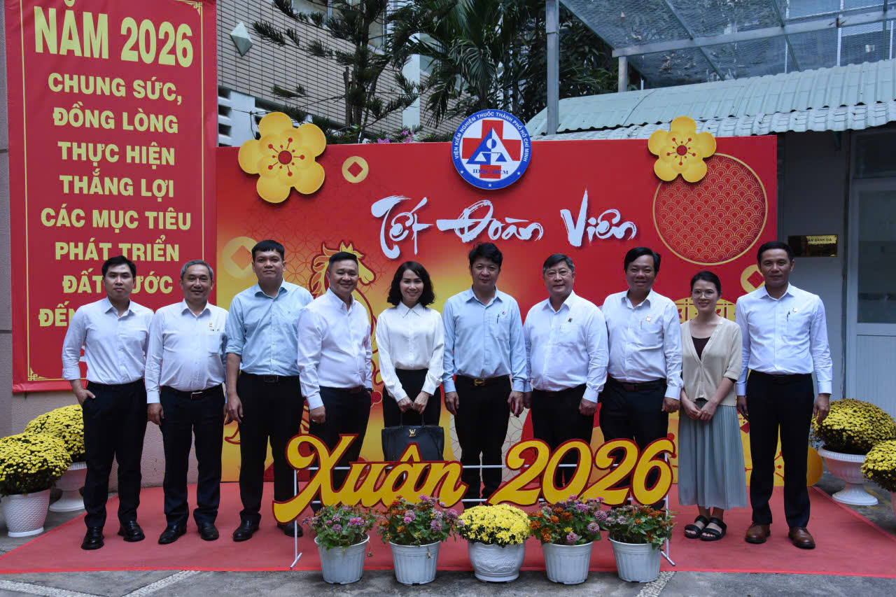 Đoàn Công ty TNHH MTV Dược Sài Gòn thăm quan và làm việc tại Viện Kiểm nghiệm Thuốc TP. Hồ Chí Minh.