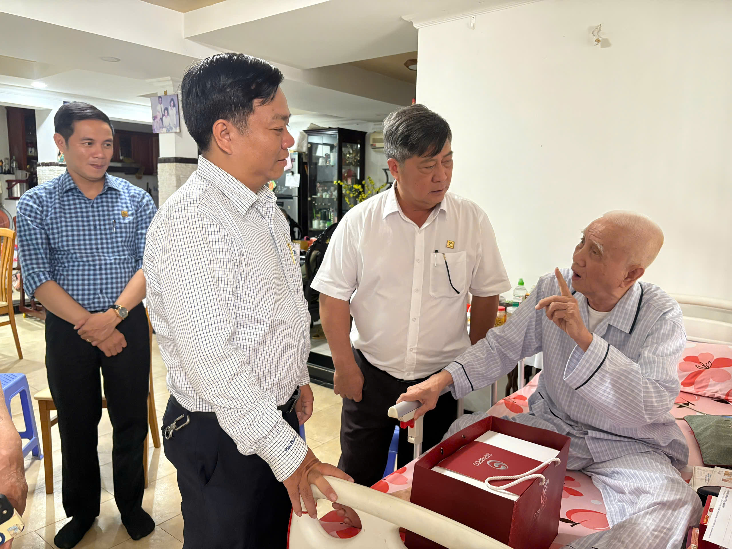 SAPHARCO luôn ghi nhớ công lao của thế hệ đi trước