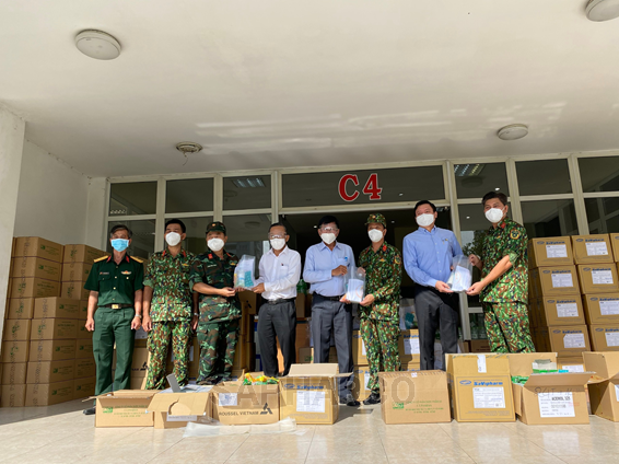 Công ty TNHH MTV Dược Sài Gòn đóng góp hơn 39.000 phần quà  ủng hộ phòng, chống dịch Covid-19