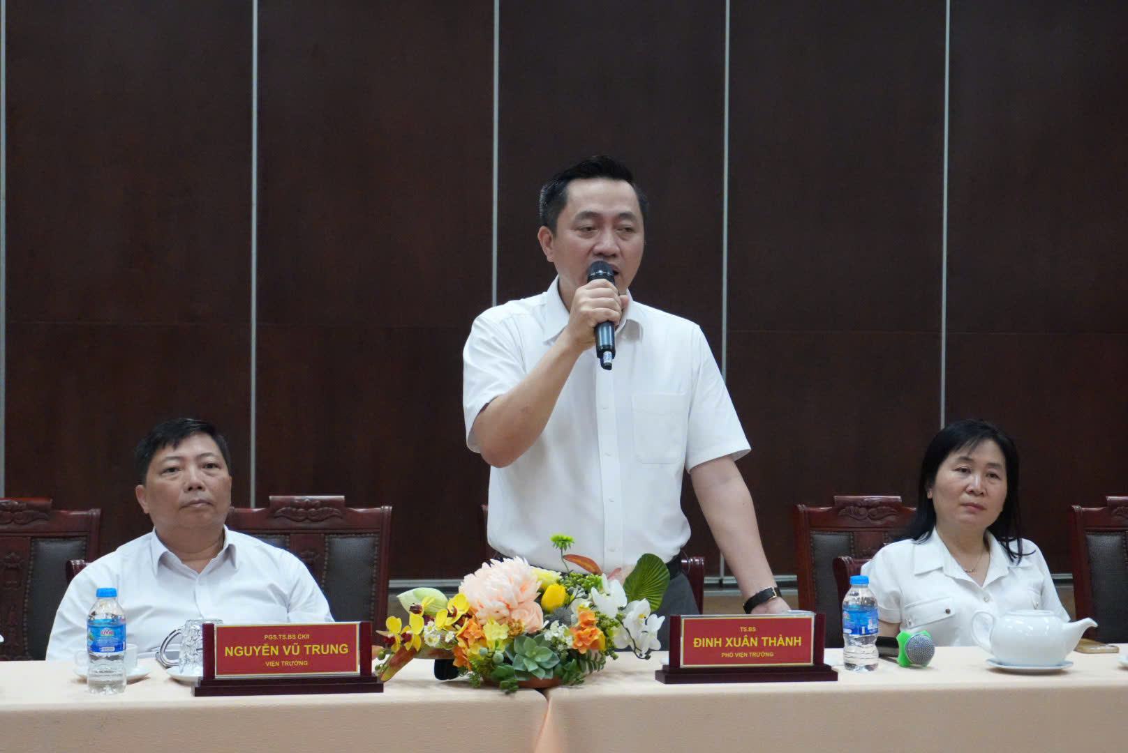 Công ty TNHH MTV Dược Sài Gòn (Sapharco) đón tiếp và làm việc với Viện Pasteur Thành phố Hồ Chí Minh.