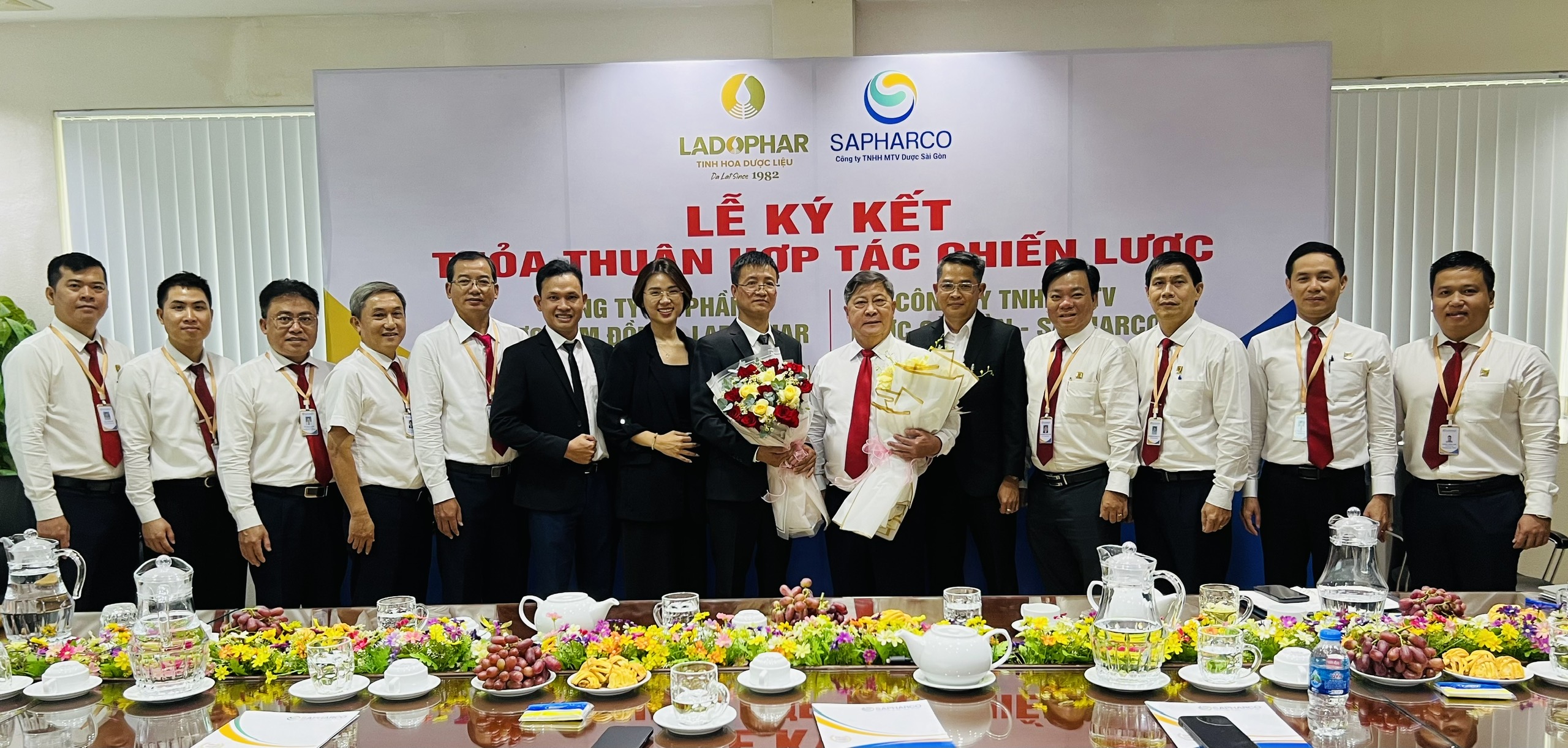 SAPHARCO ký kết thỏa thuận hợp tác với Công ty Cổ phần Dược phẩm Lâm Đồng (LADOPHAR).