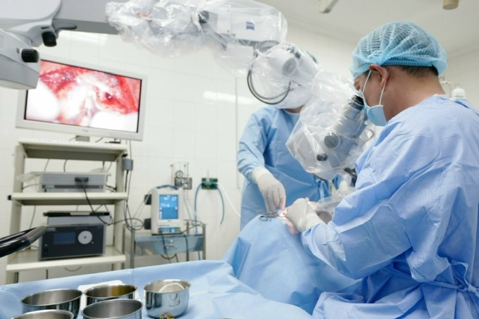 Người trẻ dễ mất thính lực vì thiết bị công nghệ Người trẻ dễ mất thính lực vì thiết bị công nghệ