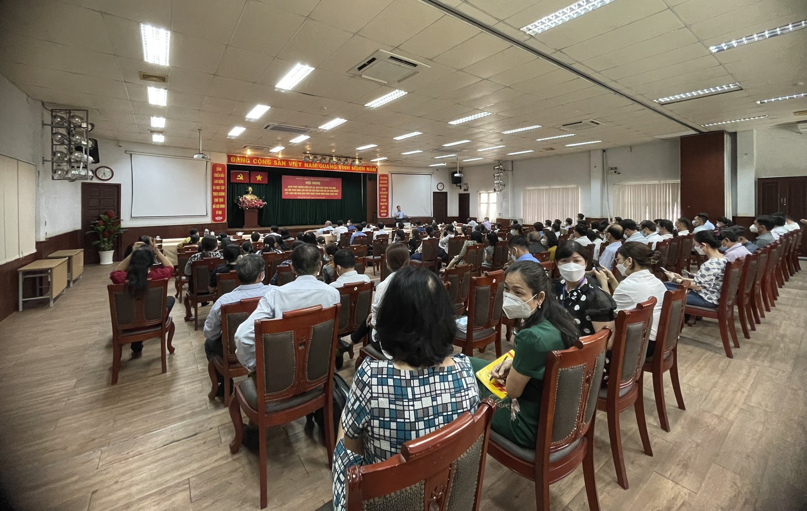 Hội nghị quán triệt những điểm cốt lõi, điểm mới trong văn kiện Đại hội toàn quốc lần thứ XIII của Đảng gắn với các Nghị quyết, Kết luận Hội nghị Ban Chấp hành Trung ương Đảng (khóa XIII) Hội nghị quán triệt những điểm cốt lõi, điểm mới trong văn kiện Đại hội toàn quốc lần thứ XIII của Đảng gắn với các Nghị quyết, Kết luận Hội nghị Ban Chấp hành Trung ương Đảng (khóa XIII)
