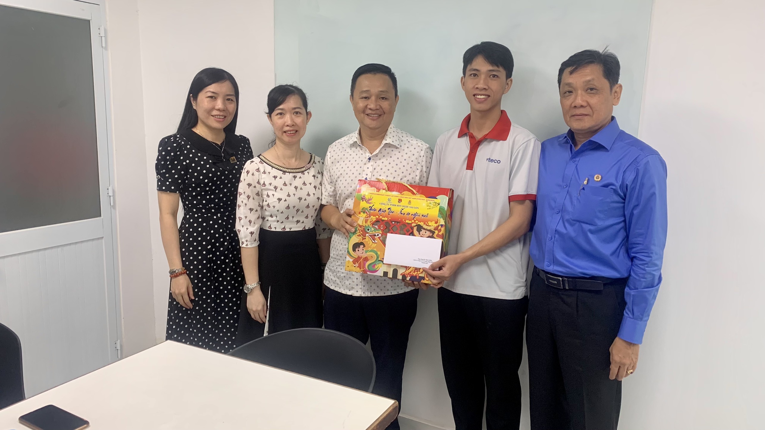 SAPHARCO - Xuân Giáp Thìn ấm áp nghĩa tình SAPHARCO - Xuân Giáp Thìn ấm áp nghĩa tình