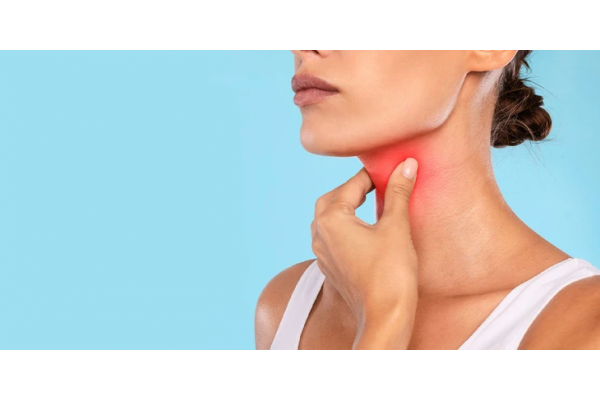 4 dấu hiệu ung thư amidan dễ bị bỏ qua