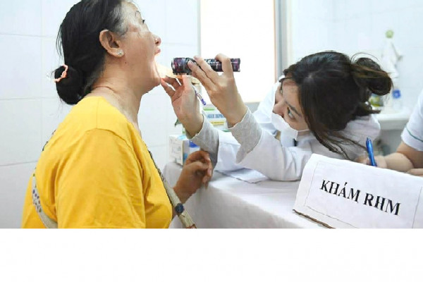 Người dân TP.HCM đi khám sức khỏe miễn phí: Nhiều người phát hiện bệnh