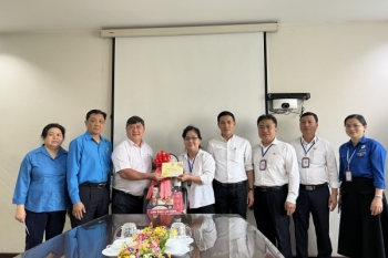 HOẠT ĐỘNG ĐOÀN THỂ & CHĂM LO NGƯỜI LAO ĐỘNG