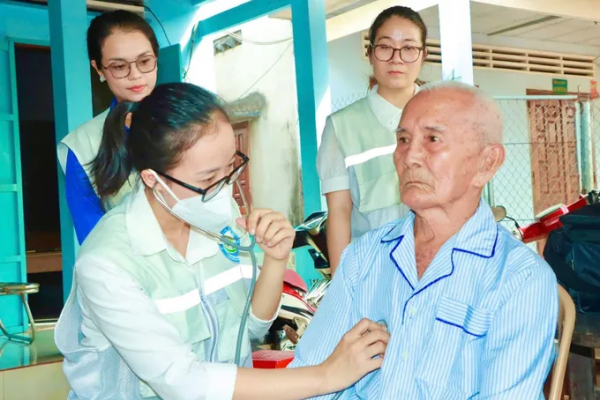 TPHCM thí điểm khám chữa bệnh bảo hiểm y tế tại nhà